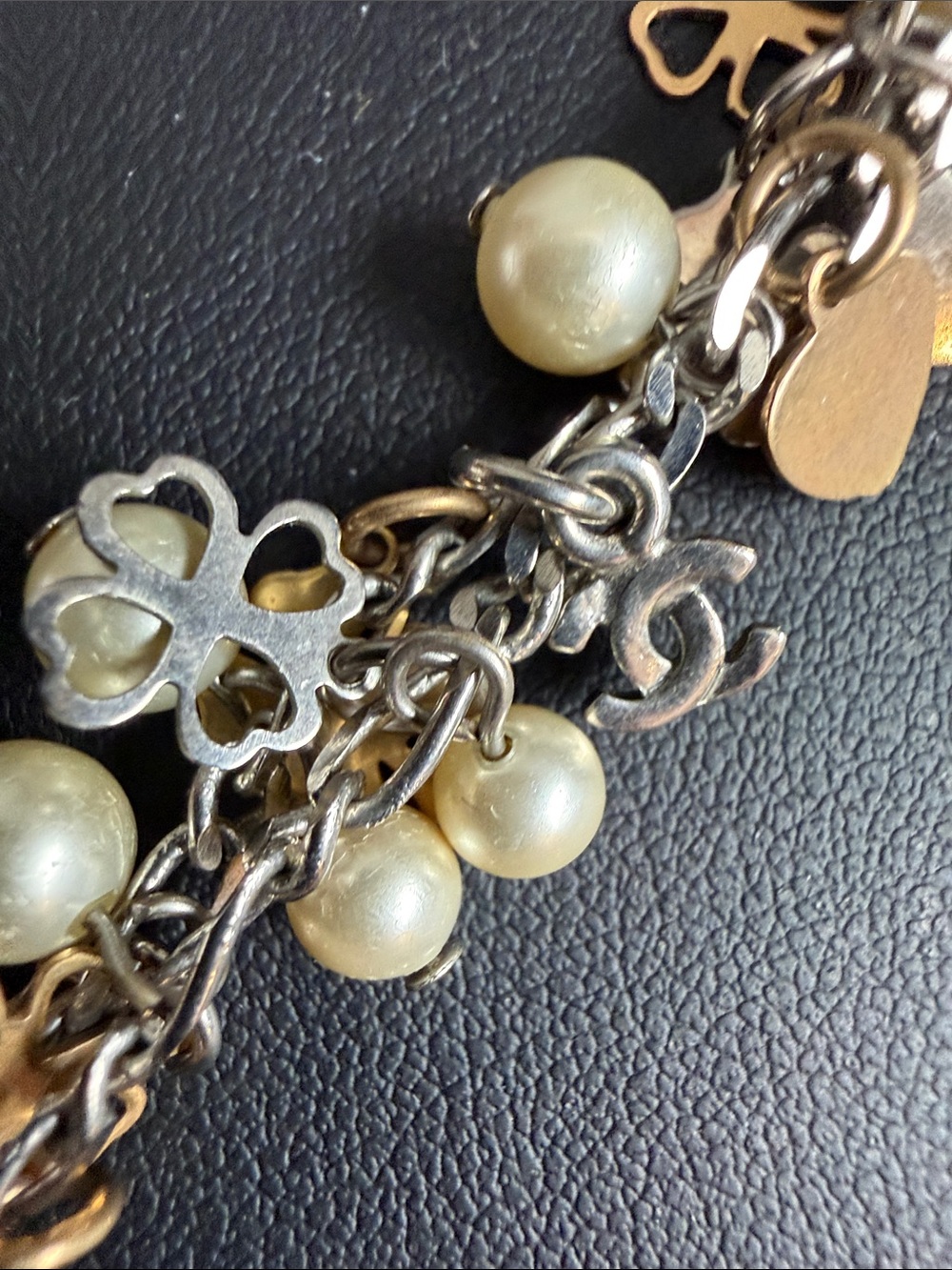 CHANEL Vintage Authentic Two-Tone Floral Charm Bracelet with Cream Beads - Picture 3 of 16